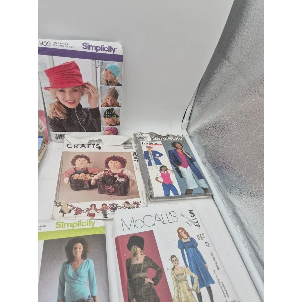 Lot of 22 Vintage & Modern Sewing Patterns McCall’s Simplicity Butterick...